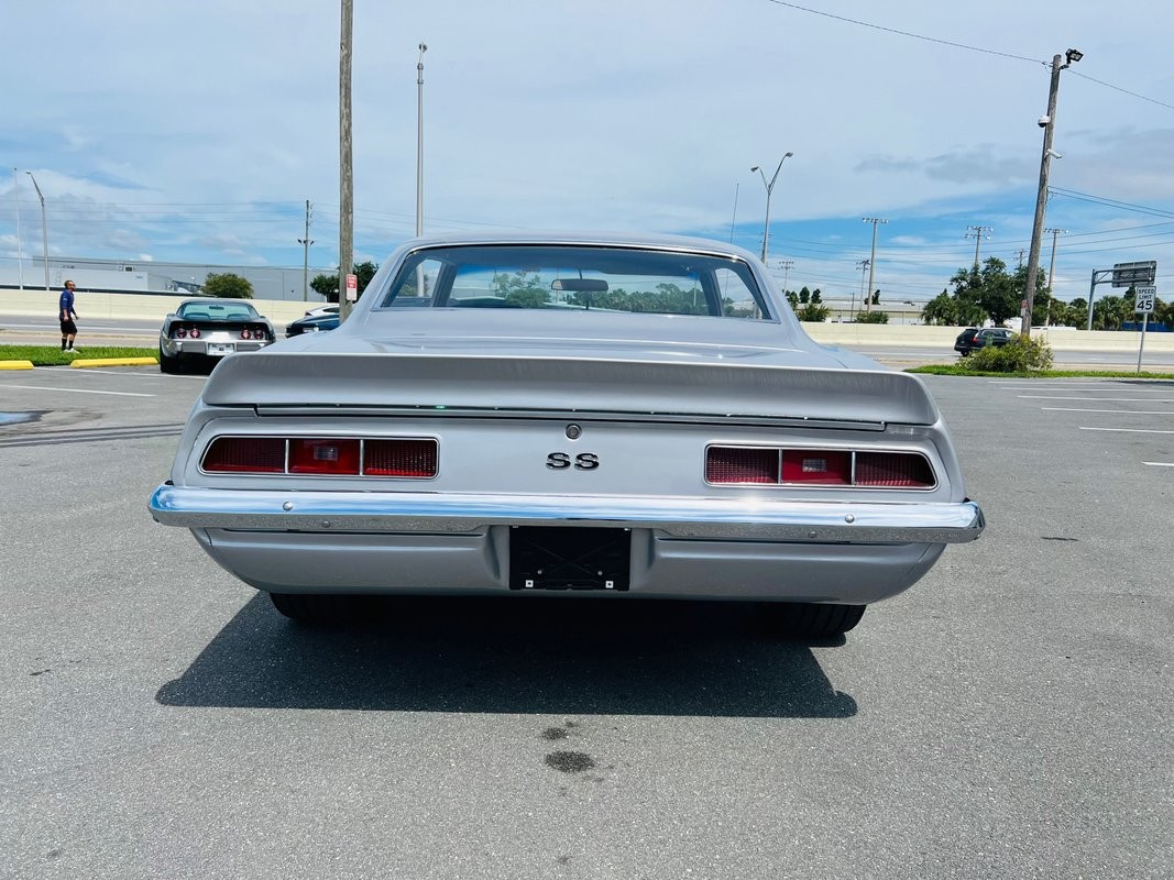 Chevrolet-Camaro-1969-Coupe-3