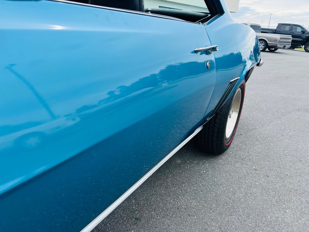 Chevrolet-Camaro-1969-Coupe-32