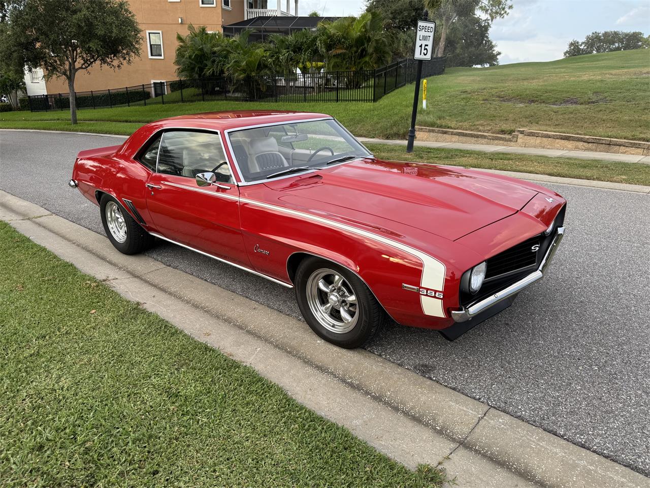 Chevrolet-Camaro-1969-Red-White-Houndstooth-14
