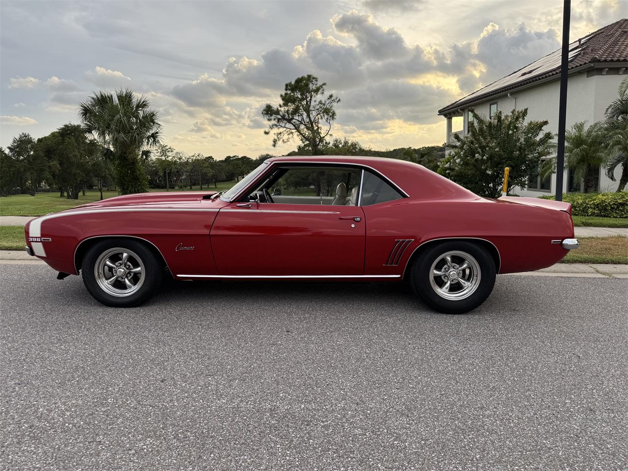 Chevrolet-Camaro-1969-Red-White-Houndstooth-5