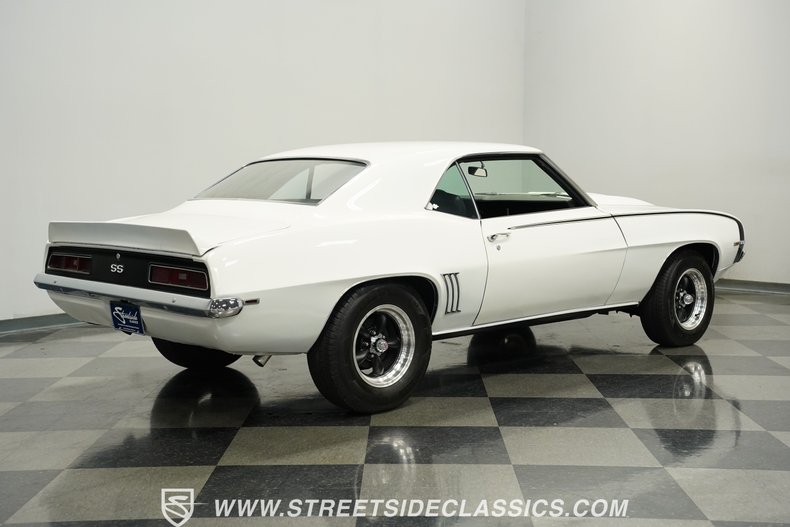 Chevrolet-Camaro-1969-White-Black-17