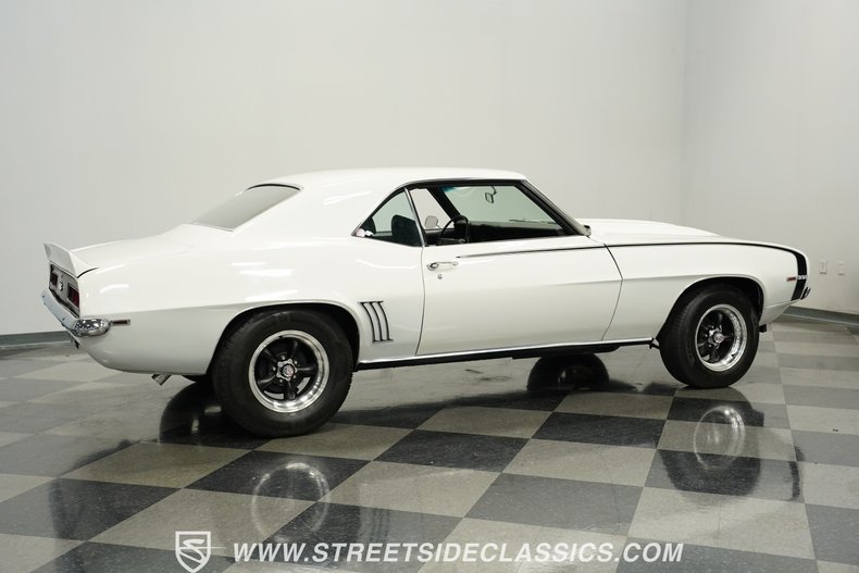 Chevrolet-Camaro-1969-White-Black-18
