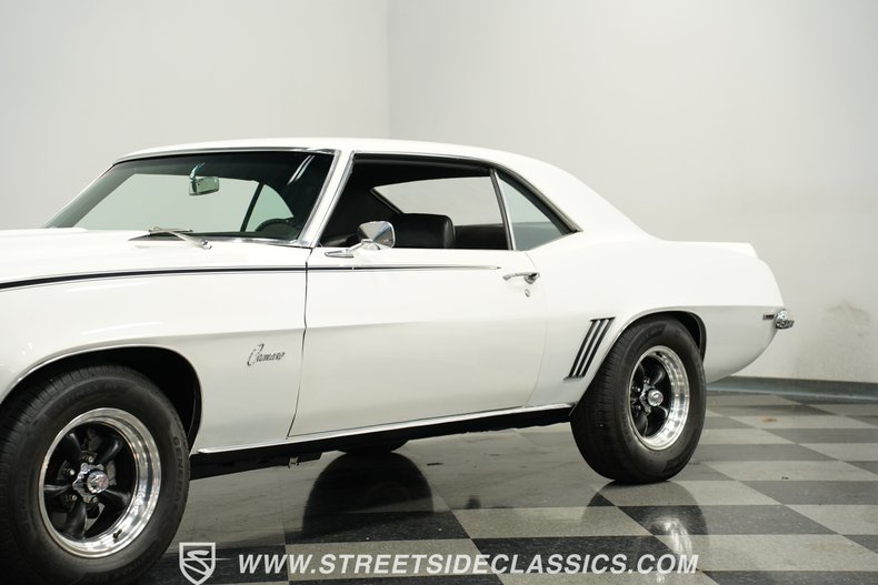 Chevrolet-Camaro-1969-White-Black-23