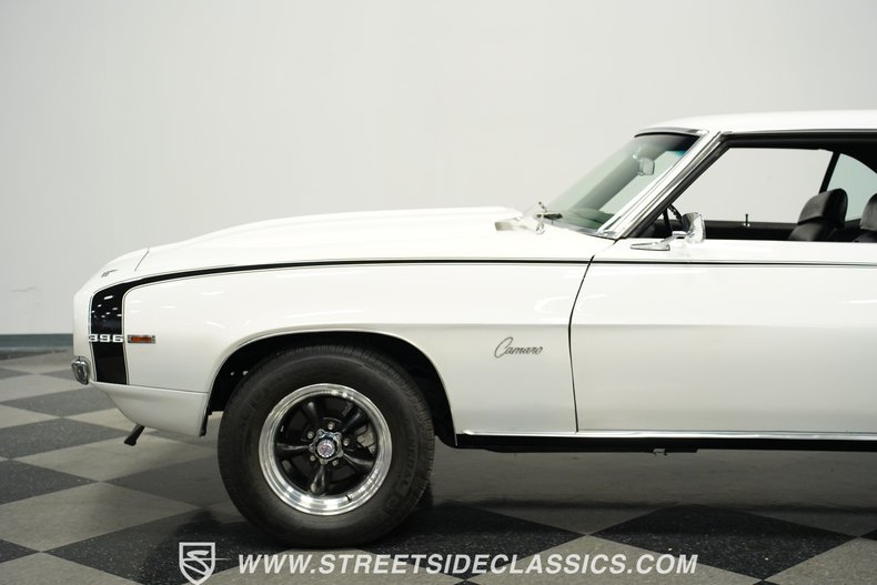 Chevrolet-Camaro-1969-White-Black-24