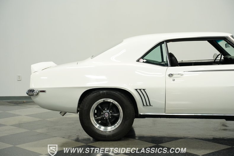 Chevrolet-Camaro-1969-White-Black-43