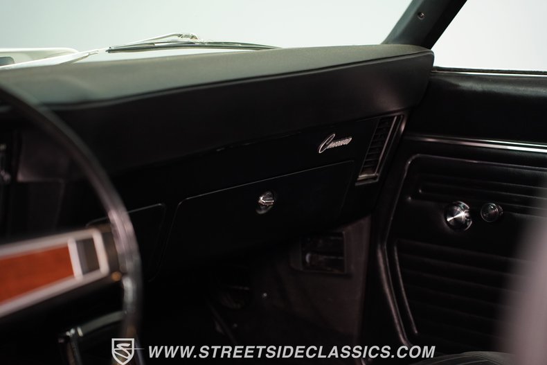 Chevrolet-Camaro-1969-White-Black-47