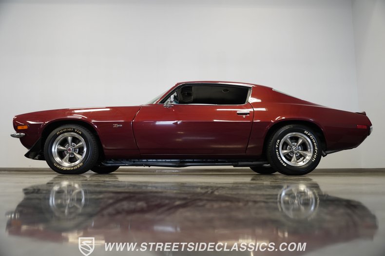 Chevrolet-Camaro-1970-Maroon-Black-11