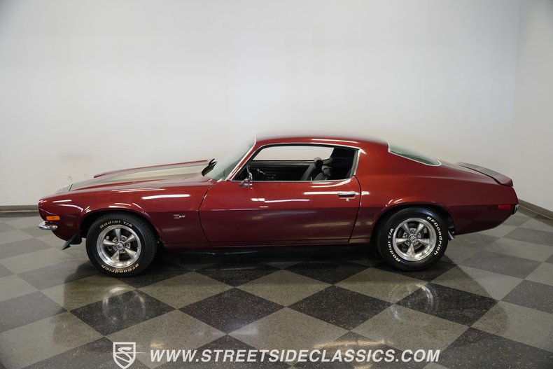 Chevrolet-Camaro-1970-Maroon-Black-12