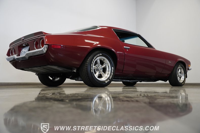 Chevrolet-Camaro-1970-Maroon-Black-14