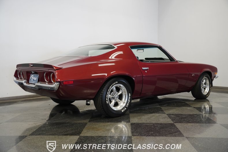 Chevrolet-Camaro-1970-Maroon-Black-15
