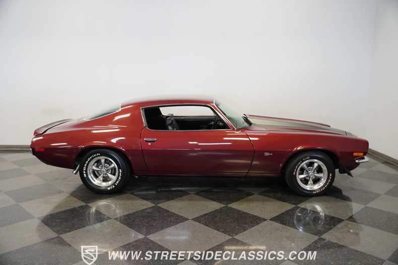 Chevrolet-Camaro-1970-Maroon-Black-19