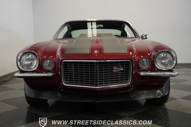 Chevrolet-Camaro-1970-Maroon-Black-21