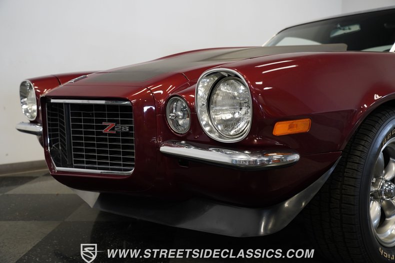 Chevrolet-Camaro-1970-Maroon-Black-23