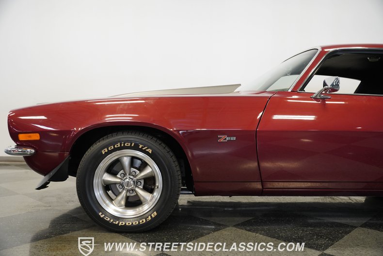 Chevrolet-Camaro-1970-Maroon-Black-24