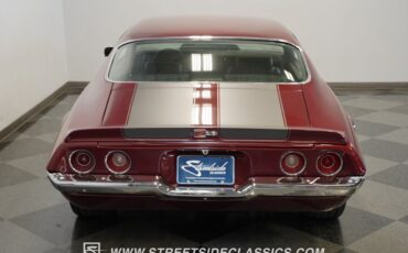 Chevrolet-Camaro-1970-Maroon-Black-25