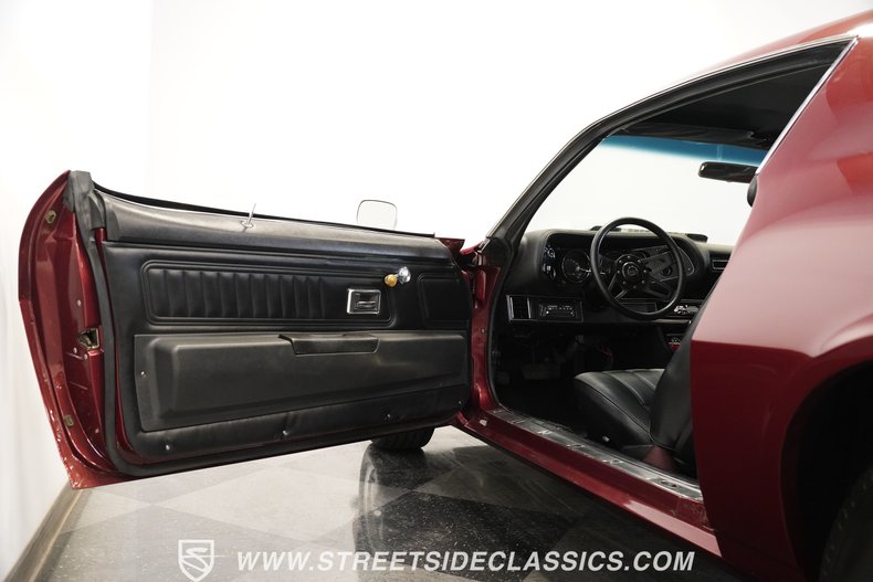 Chevrolet-Camaro-1970-Maroon-Black-31