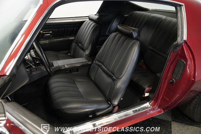 Chevrolet-Camaro-1970-Maroon-Black-34