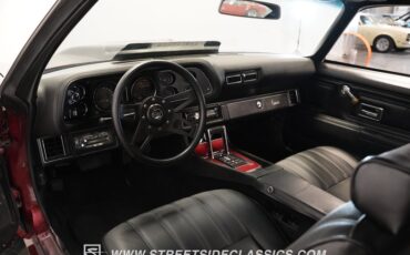 Chevrolet-Camaro-1970-Maroon-Black-35