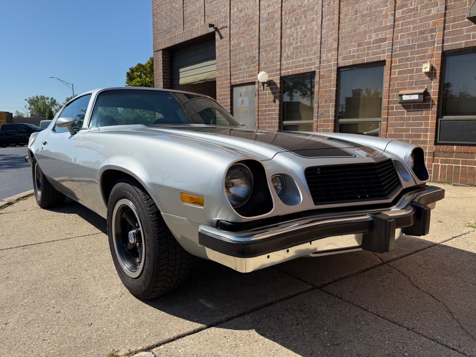 Chevrolet-Camaro-1975-Coupe-10