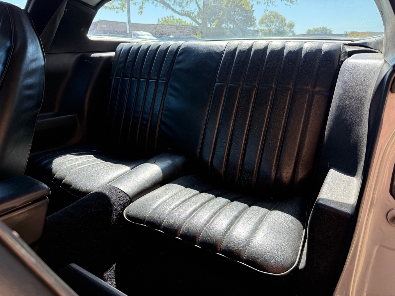 Chevrolet-Camaro-1975-Coupe-28