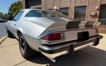 Chevrolet-Camaro-1975-Coupe-3