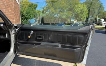 Chevrolet-Camaro-1975-Coupe-30
