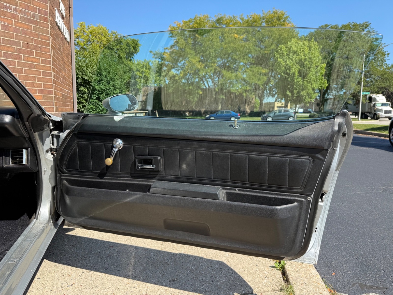 Chevrolet-Camaro-1975-Coupe-30