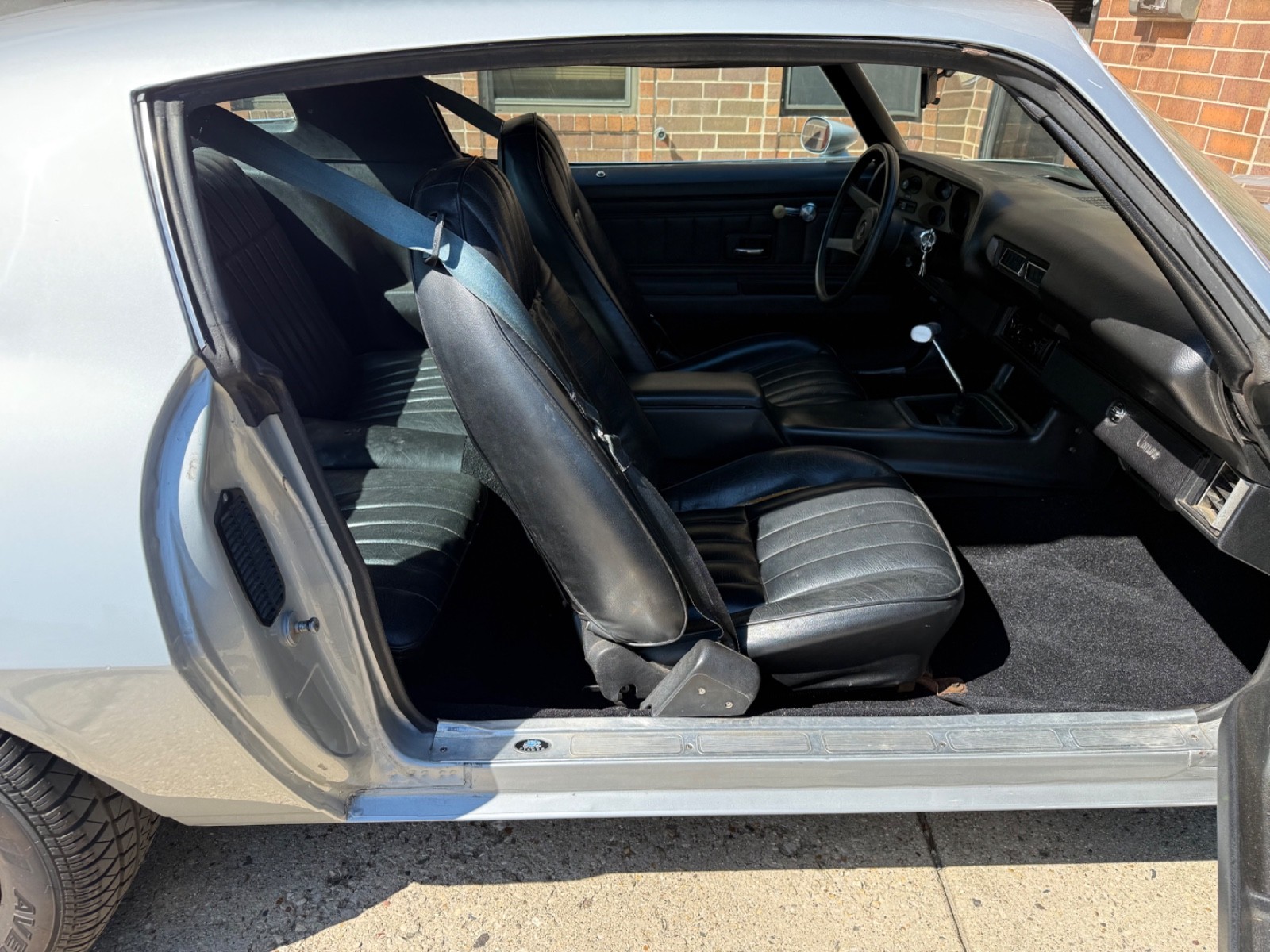 Chevrolet-Camaro-1975-Coupe-31