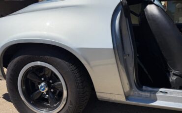 Chevrolet-Camaro-1975-Coupe-32