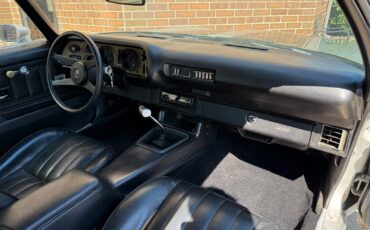 Chevrolet-Camaro-1975-Coupe-34