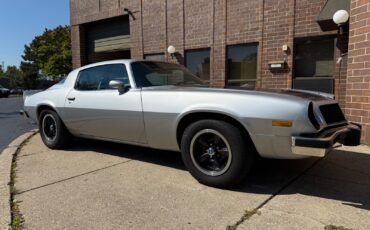Chevrolet-Camaro-1975-Coupe-9