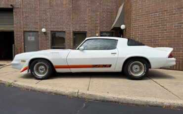 Chevrolet-Camaro-1979-Coupe-2