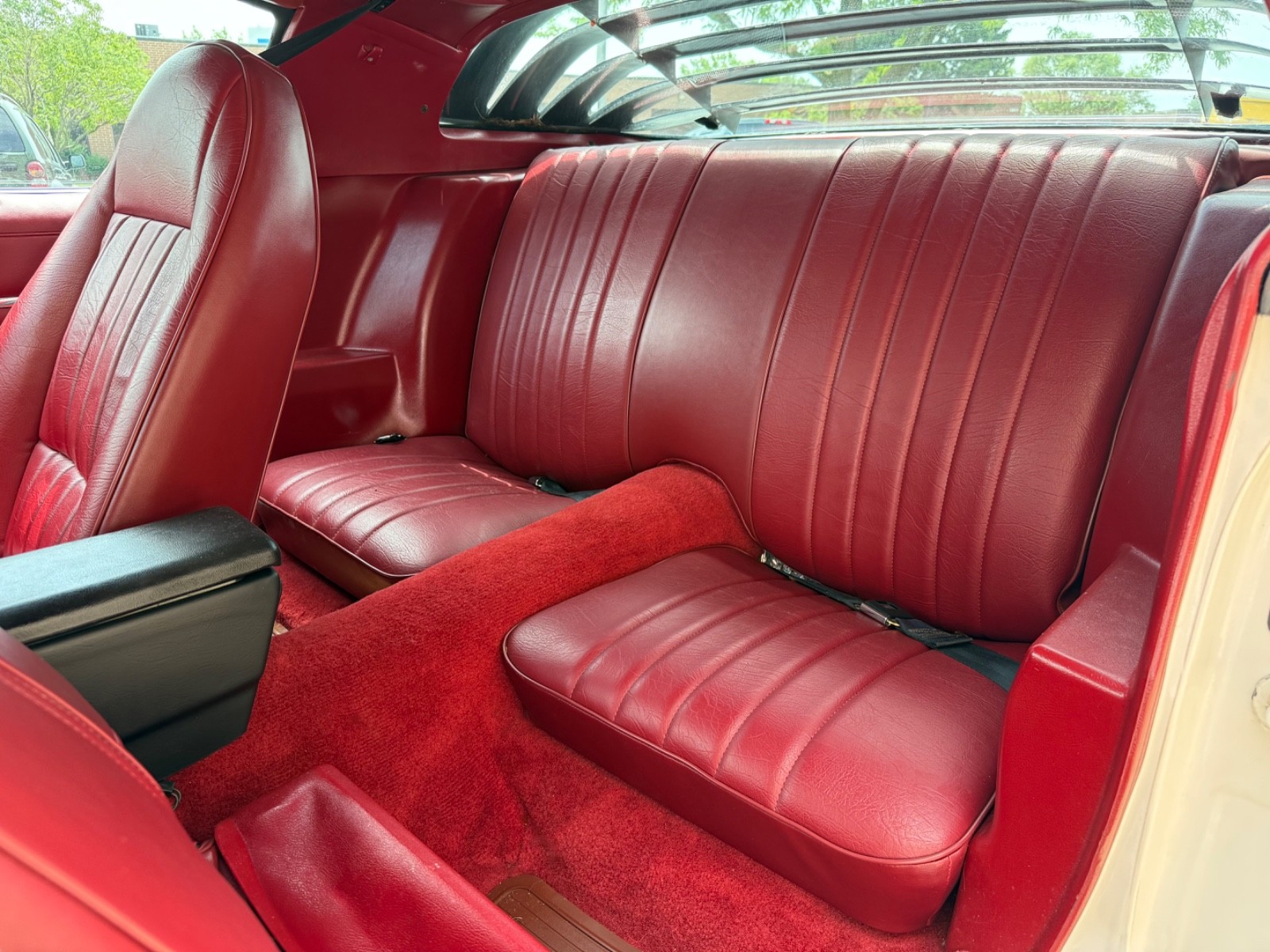 Chevrolet-Camaro-1979-Coupe-30