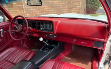 Chevrolet-Camaro-1979-Coupe-34