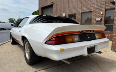 Chevrolet-Camaro-1979-Coupe-4