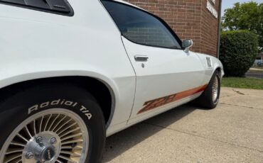 Chevrolet-Camaro-1979-Coupe-6