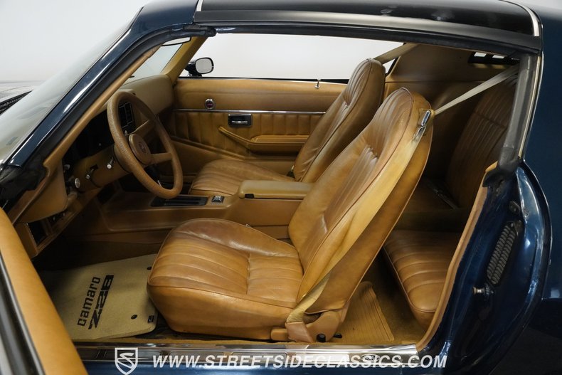 Chevrolet-Camaro-1979-Dark-Blue-Metallic-Tan-13