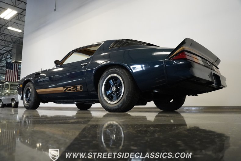 Chevrolet-Camaro-1979-Dark-Blue-Metallic-Tan-20