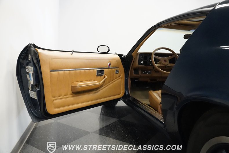 Chevrolet-Camaro-1979-Dark-Blue-Metallic-Tan-37