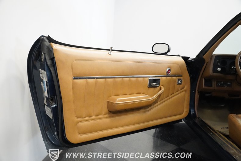 Chevrolet-Camaro-1979-Dark-Blue-Metallic-Tan-38