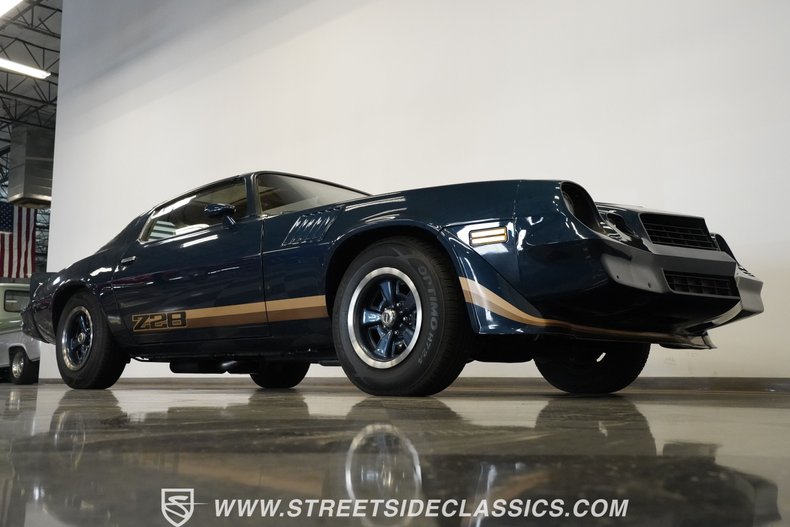 Chevrolet-Camaro-1979-Dark-Blue-Metallic-Tan-4