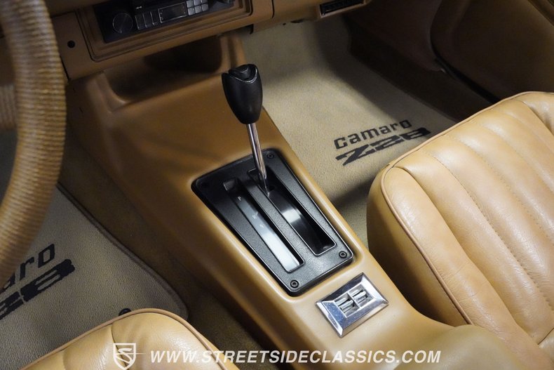 Chevrolet-Camaro-1979-Dark-Blue-Metallic-Tan-48