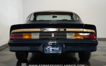 Chevrolet-Camaro-1979-Dark-Blue-Metallic-Tan-7