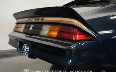 Chevrolet-Camaro-1979-Dark-Blue-Metallic-Tan-9