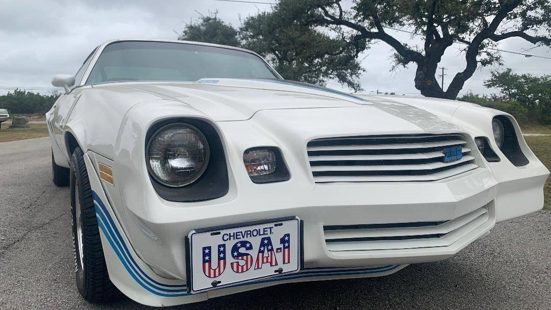 Chevrolet-Camaro-1980-Coupe-10