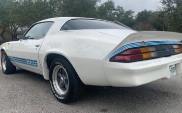 Chevrolet-Camaro-1980-Coupe-7
