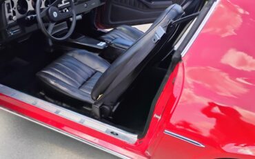 Chevrolet-Camaro-1981-Coupe-14