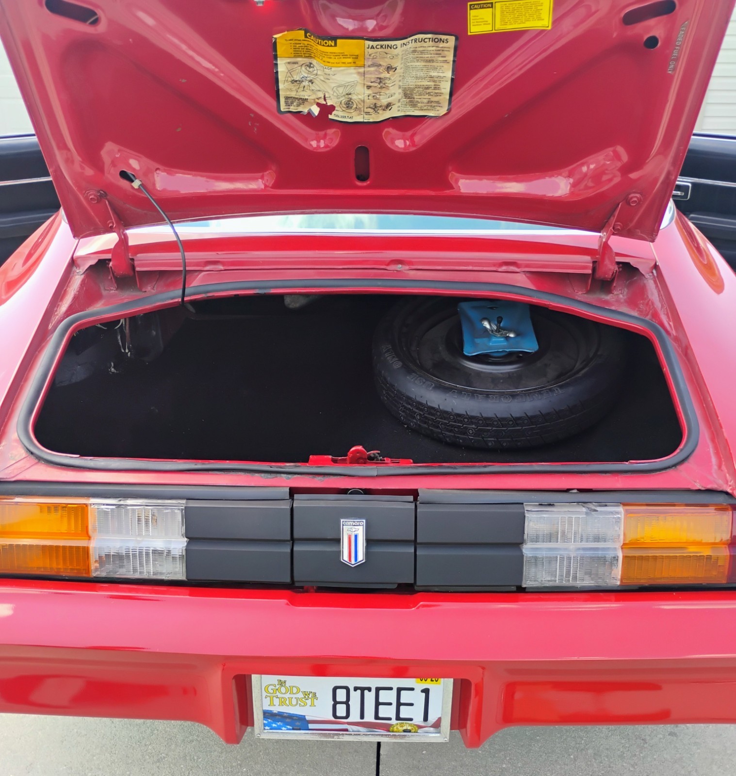 Chevrolet-Camaro-1981-Coupe-15