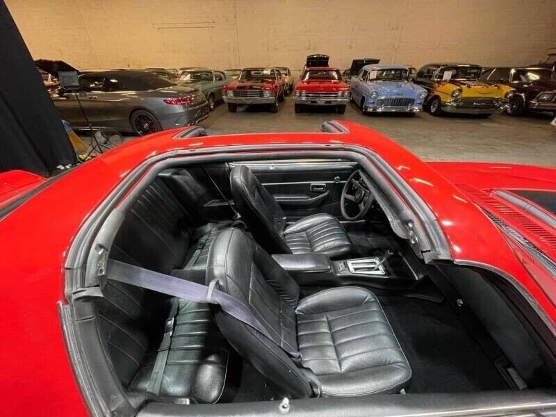 Chevrolet-Camaro-1981-Coupe-29