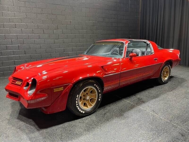 Chevrolet-Camaro-1981-Coupe-3